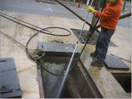 拉萨池底污泥如何清理